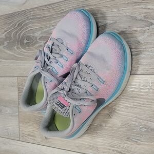 Nike Free RN Distance Athletic Running Shoes Size 8 Gray Pink Blue